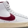 Schuhe Nike W BLAZER MID 77 SE -Footballbekleidungs Geschäft nike w blazer mid 77 se 559040 dv7003 100